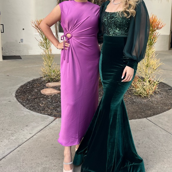 pink dress - Picture 2 of 3